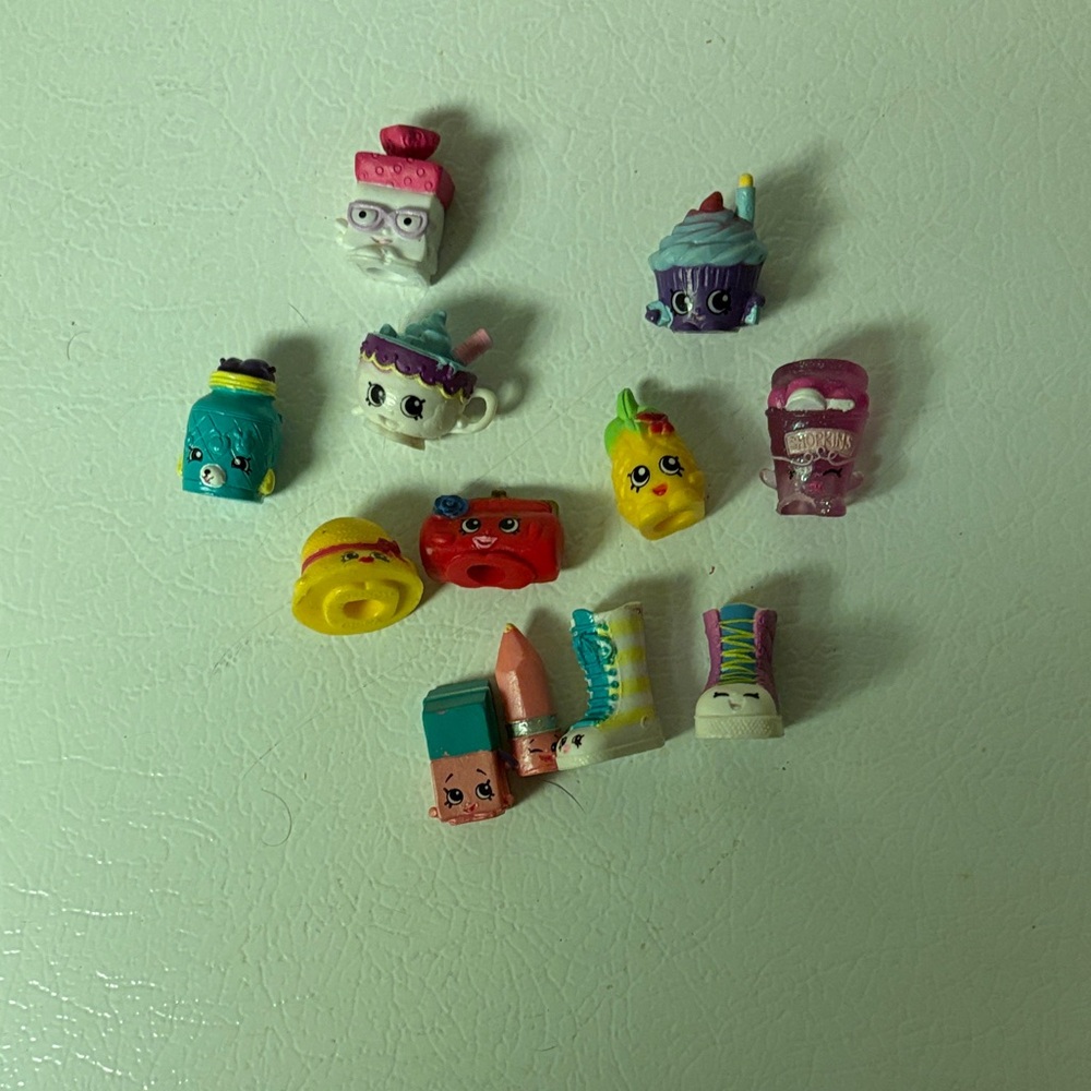 SHOPKINS Colorful Miniature Toy Set for Kids